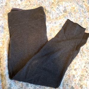 Cropped 3/4 length TNA leggings